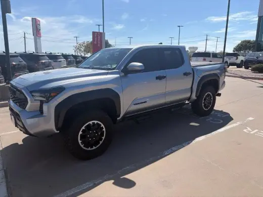 Toyota Tacoma 2025 4x4 SR5 4p Doble Cab 5.0 ft SB