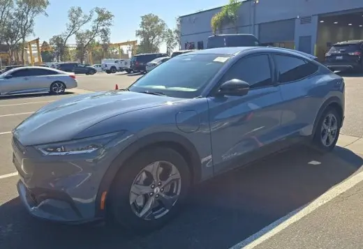 Ford Mustang Mach-E 2023 Select SUV de 4 puertas