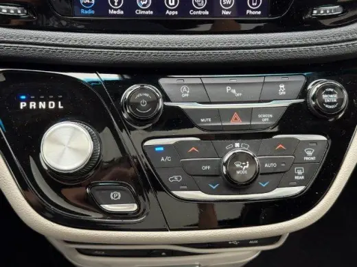 Chrysler Pacifica 2019 Limited 4dr Minivan