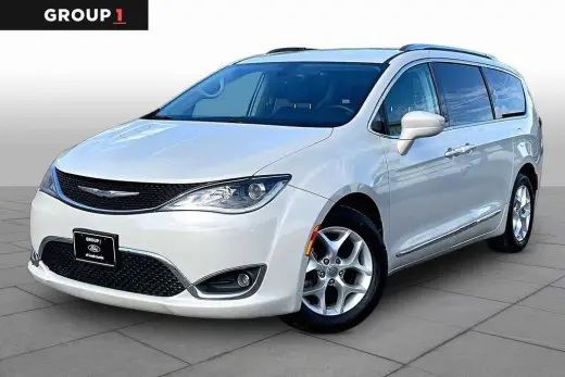 Chrysler Pacifica 2017 Touring-L Plus 4dr Mini-Van