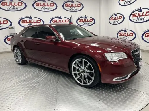 Chrysler 300 2018 Touring 4dr Sedan
