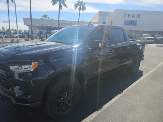 Chevrolet Silverado 1500 2023 4x4 RST 4 puertas Crew Cab 5.8 ft. SB