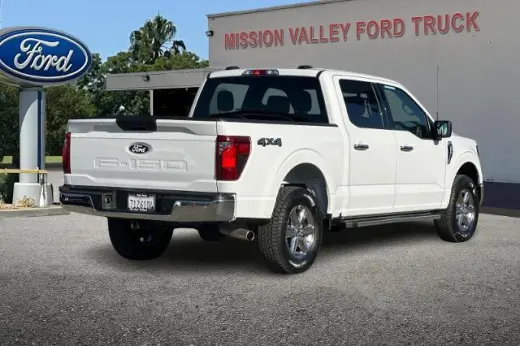 Ford F-150 2025 4x4 XLT 4p SuperCrew 5.5 pies SB