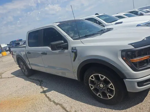 Ford F-150 2024 4x2 STX 4dr SuperCrew 5.5 ft. SB