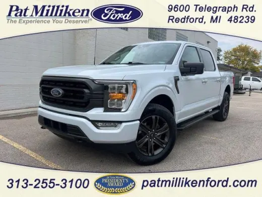 Ford F-150 2021 4x4 XLT 4dr SuperCrew con 5.5 pies de largo, SuperCarga.