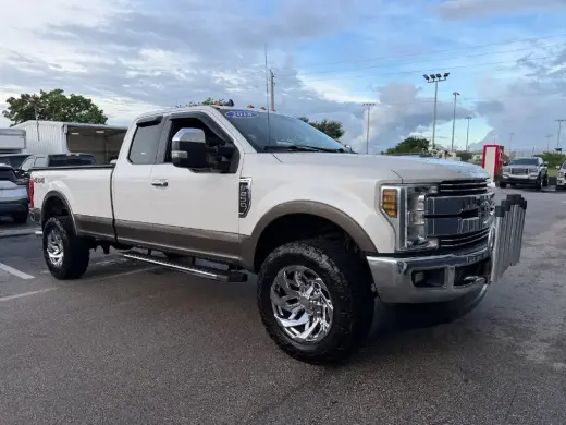 Ford F-250 Super Duty 2019 4x4 Lariat 4dr SuperCab 6.8 ft. SB Pickup