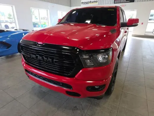 Ram 1500 2020 4x4 Lone Star 4dr Cabina de tripulacion 5.6 ft. SB Camioneta