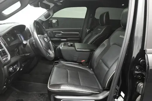 Ram 1500 2023 4x2 Laramie 4p Cab Camioneta de tripulación 5.6 ft. SB