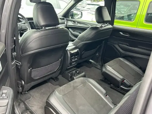 Jeep Grand Cherokee L 2025 4x2 Laredo 4p SUV