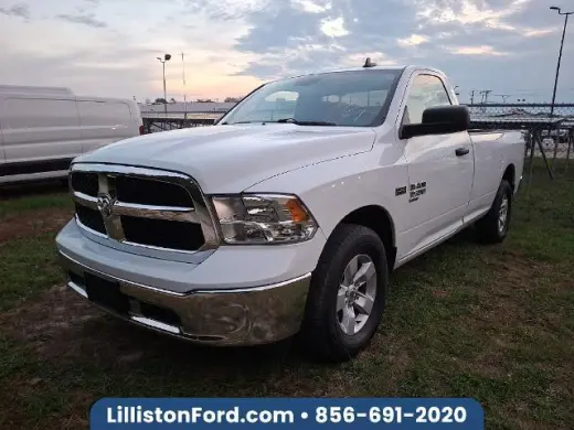 Ram 1500 Clásico 2023 4x2 Tradesman 2dr Regular Cab 8 ft. LB Pickup