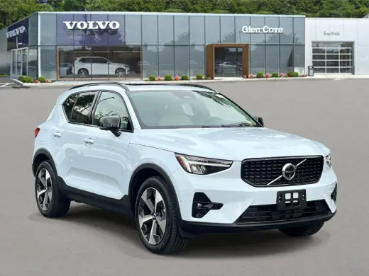 Volvo XC40 2026 AWD B5 Plus 4dr SUV