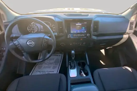 Nissan Frontera 2022 4x4 S 4p. Cabina de Tripulación 5 pies de CB