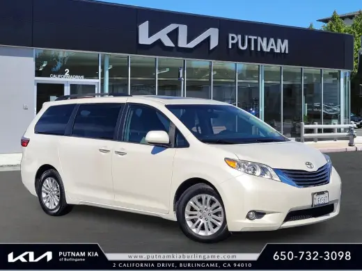 Toyota Sienna 2015 XLE para 7 pasajeros, con asiento de acceso automático, minivan de 4 puertas