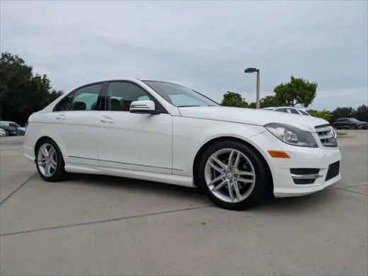 Clase C Mercedes-Benz 2013 C 250 Luxury 4dr Sedan