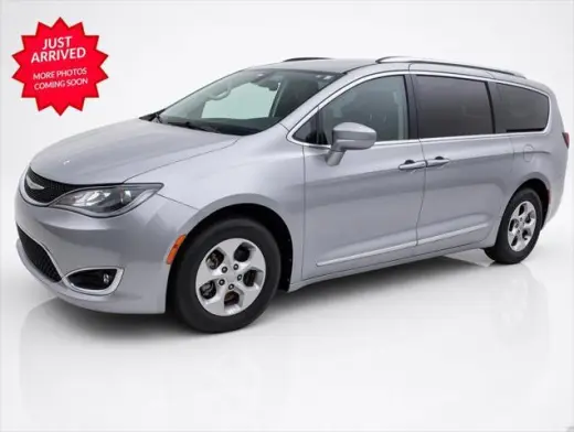 Chrysler Pacifica 2017 Touring-L Plus 4dr Mini-Van
