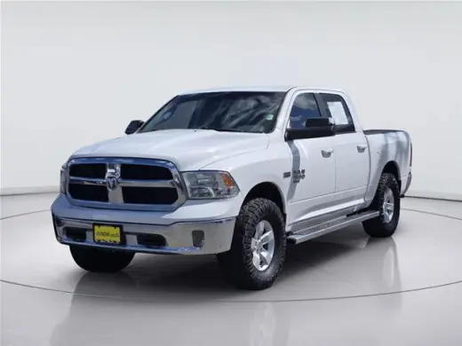 Ram 1500 Classic 2019 4x4 Warlock 4p Cabaína de Tripulación 5.5 pies BA Camioneta