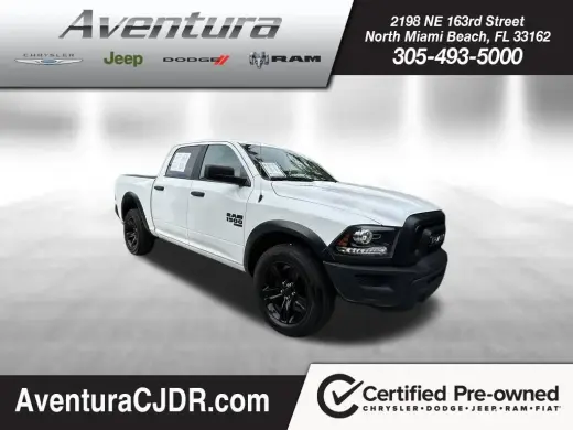 Ram 1500 Clásico 2024 4x4 SLT 4dr Crew Cab 5.5 ft. SB Camioneta