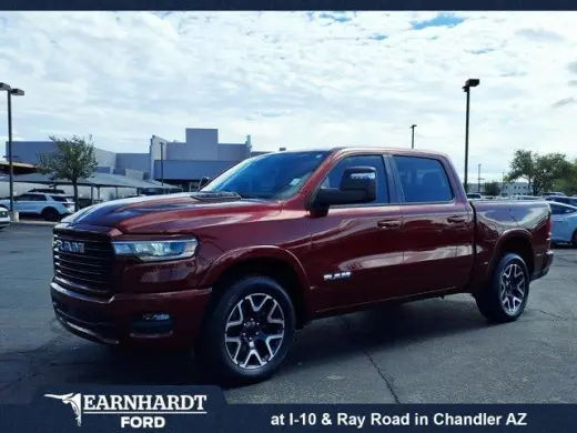 Ram 1500 2025 4x4 Laramie 4dr Crew Cab 5.6 ft. SB Pickup español
