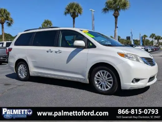 Toyota Sienna 2016 XLE 7-Pasajeros Asiento Automático de Acceso Mini-Van 4p