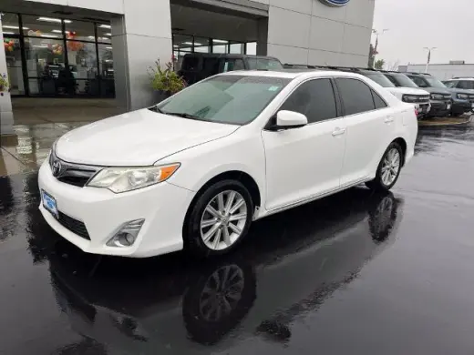 Toyota Camry 2013 XLE 4p Sedan