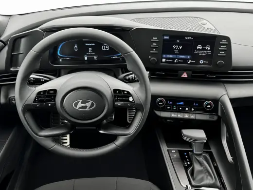 Hyundai ELANTRA 2025 SEL Deportivo 4dr Sedán