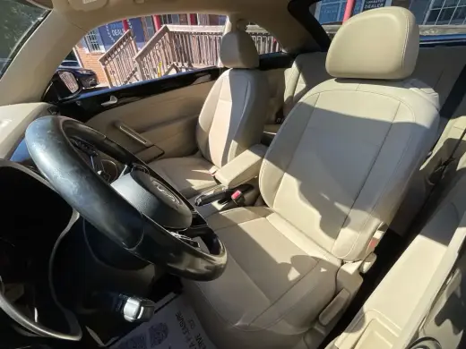 Volkswagen Escarabajo 2019 2.0T SE 2dr Coupe