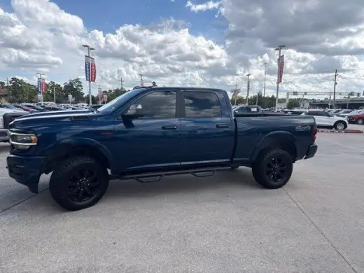 Ram 2500 2022 4x4 Laramie 4puerta Cabina de Tripulante 6.3 ft. CAJA DE CARGA Limpio CARFAX