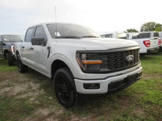 Ford F-150 2024 4x2 STX 4 puertas SuperCrew 5.5 pies SB