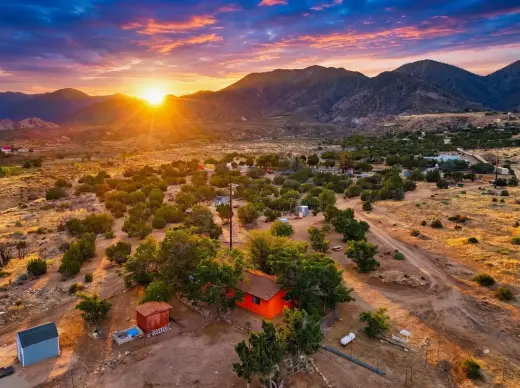 ANTELOPE VALLEY CASA DE 2 RECS. CON 9.89 ACRES