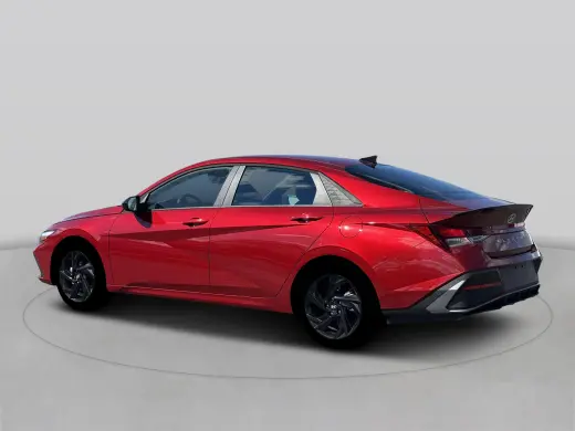 Hyundai ELANTRA 2026 SEL Sport Sedán de 4 puertas