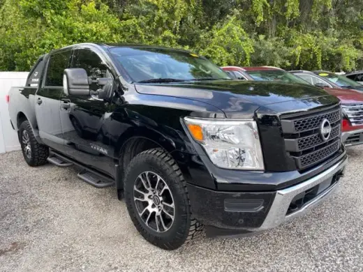 Nissan Titan 2024 4x4 SV 4dr Cabina de Crew 5.6 ft. SB
