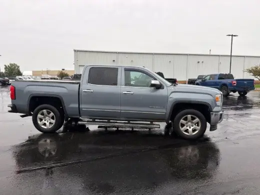 GMC Sierra 1500 2015 4x4 SLT 4p. Cabina de Tripulante 5.8 ft. CB