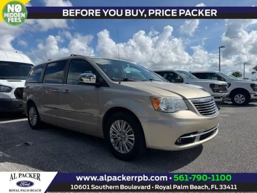 Chrysler Town and Country 2014 Limited 4dr Mini-Van