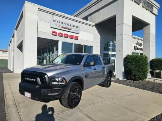 Ram 1500 Clásico 2024 4x4 SLT 4p Cabina de Tripulante 5.5 ft. SB Pickup