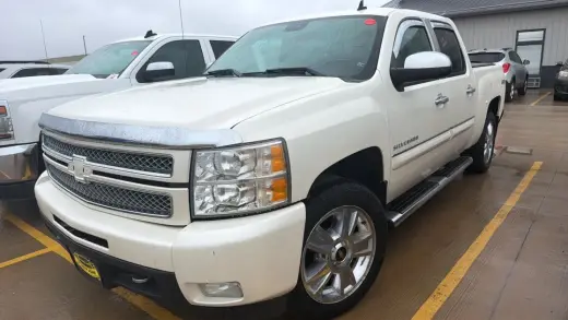 2013 Chevrolet SILVERADO 1500 CREW CAB