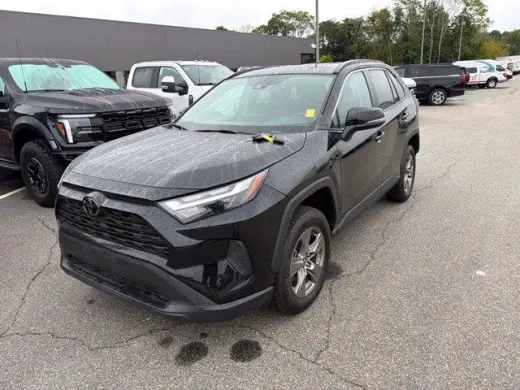 Toyota RAV4 2024 XLE 4dr SUV
