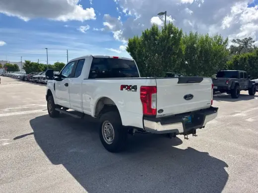 Ford F-250 Super Duty 2017 4x4 XL 4dr SuperCab 6.8 ft. SB Pickup