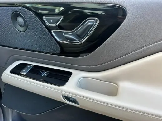 Lincoln Aviator 2023 AWD Reserve 4dr SUV