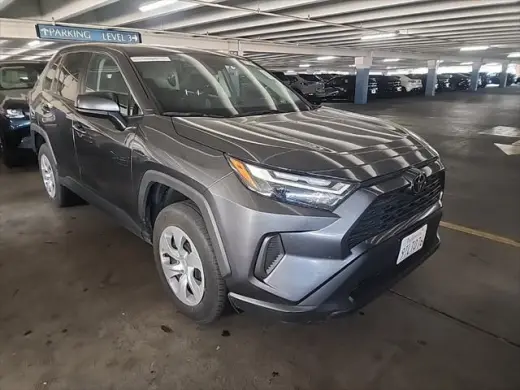 Toyota RAV4 2025 tractor 4x2 LE 4 puertas SUV