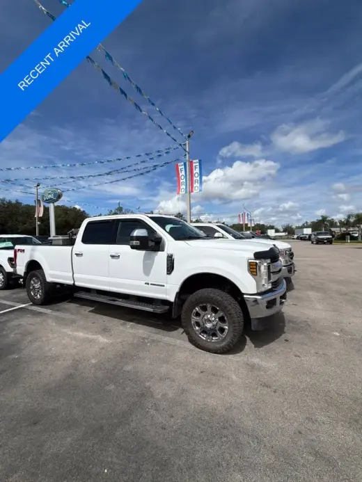 Ford F-350 Super Duty 2019 4x4 XLT 4dr Crew Cab 6.8 ft. SB SRW Pickup