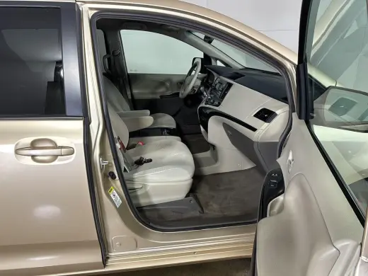 2012 Toyota Sienna