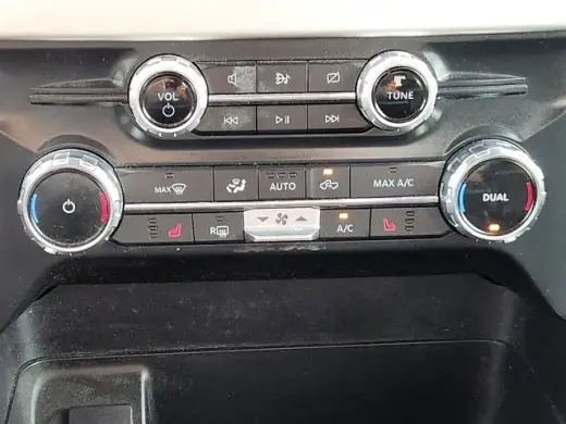 Ford F-150 2022 4x4 XLT 4p SuperCrew 5.5 ft. CB