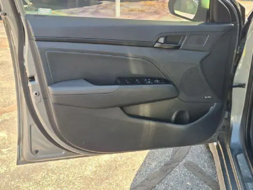Hyundai ELANTRA 2018 Sport 4dr Sedán DCT