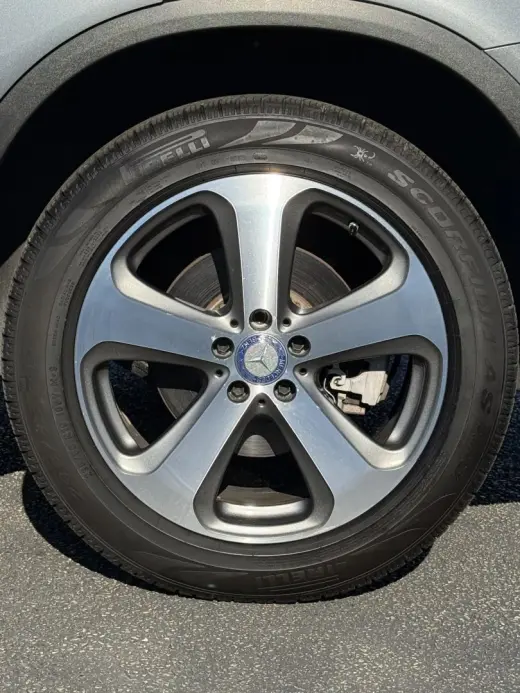 2017 MERCEDES-BENZ GLC