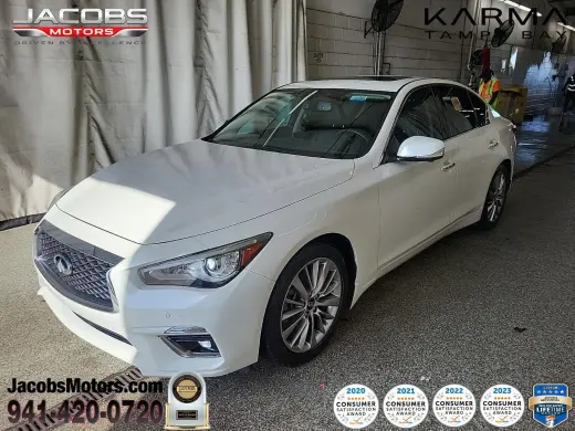 INFINITI Q50 2022 Lujo 4d Sedán