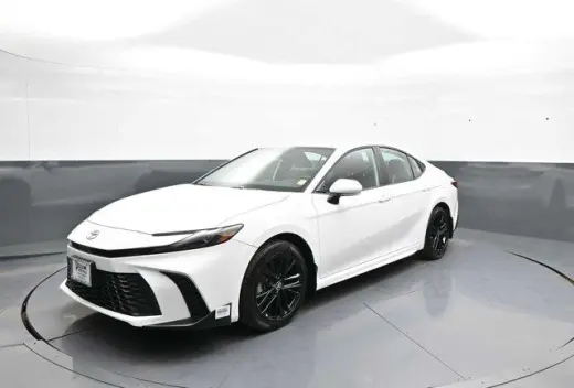 Toyota Camry 2025 AWD SE Sedán 4 puertas