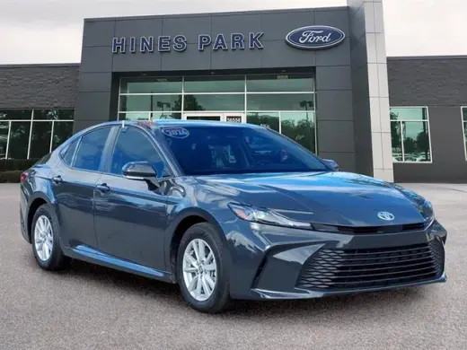 Toyota Camry 2026 LE 4dr Sedán