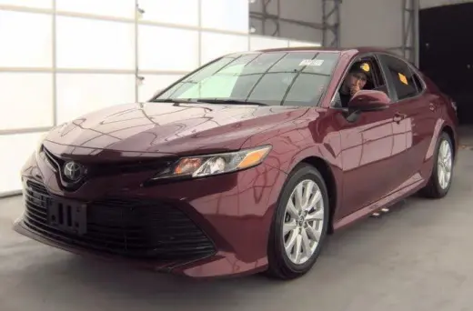 Toyota Camry 2019 LE Sedán 4 puertas