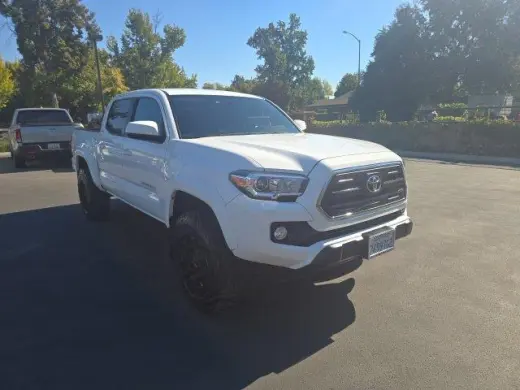 Toyota Tacoma 2017 4x4 TRD Pro 4 puertas Doble Cabina 5.0 pies de bodega 6 marchas