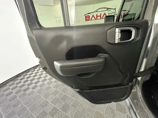 Jeep Wrangler 2023